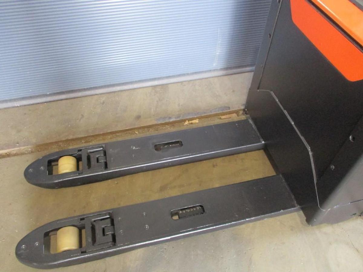 Refurbished 2020 TOYOTA LPE200 - 2458
