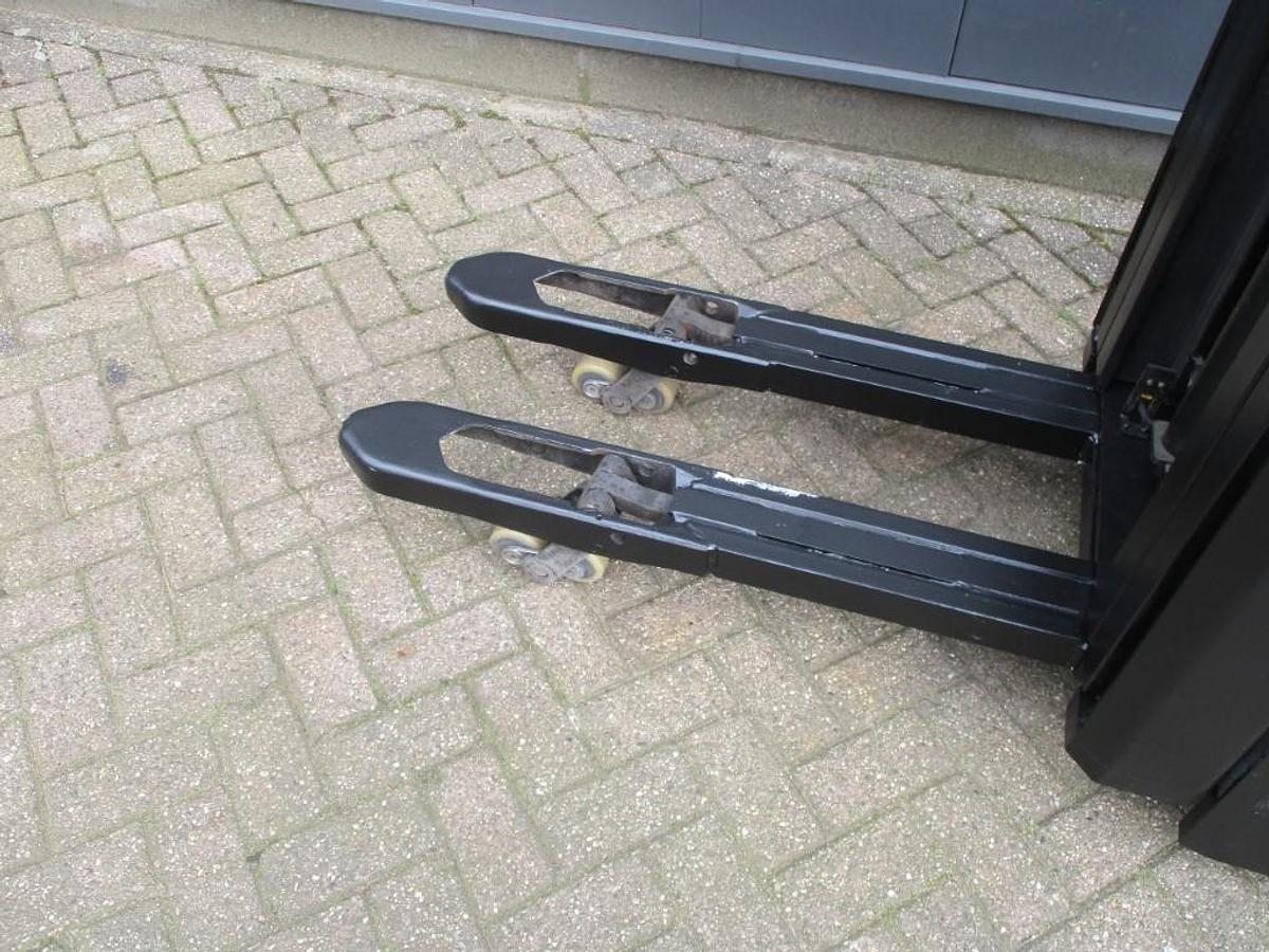 Refurbished 2019 TOYOTA SWE140L triplex - 2161