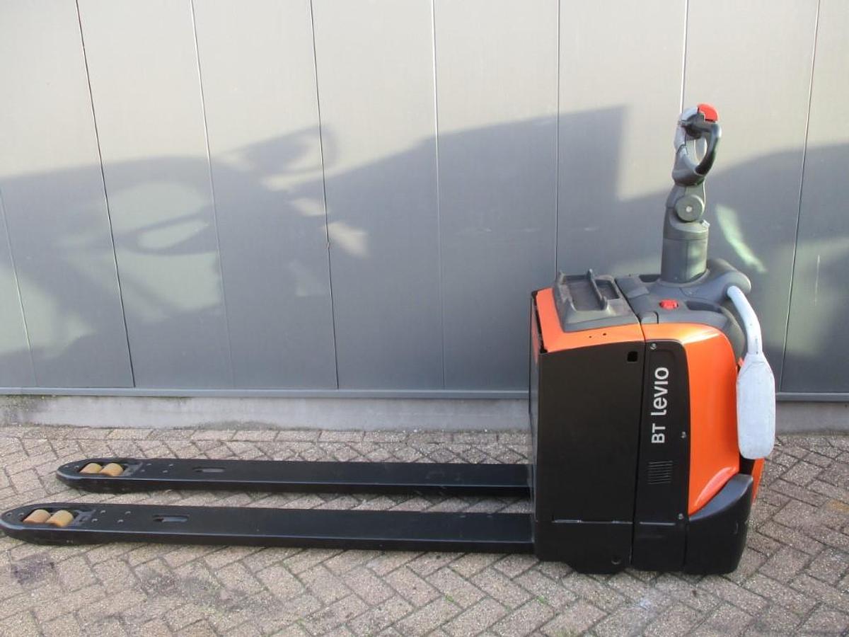 Refurbished 2019 TOYOTA LPE200 - 2111