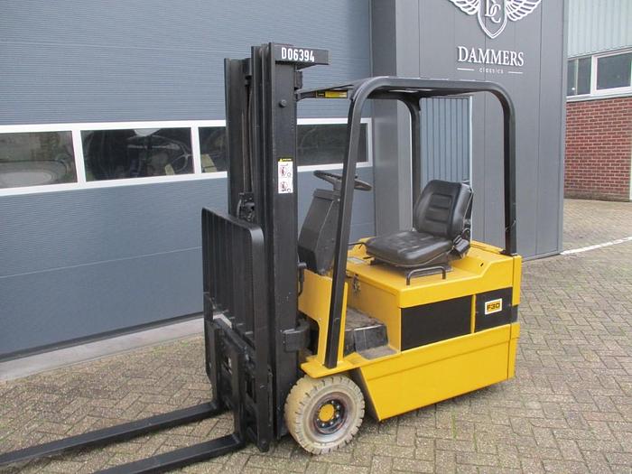 Refurbished 2000 Caterpillar F30