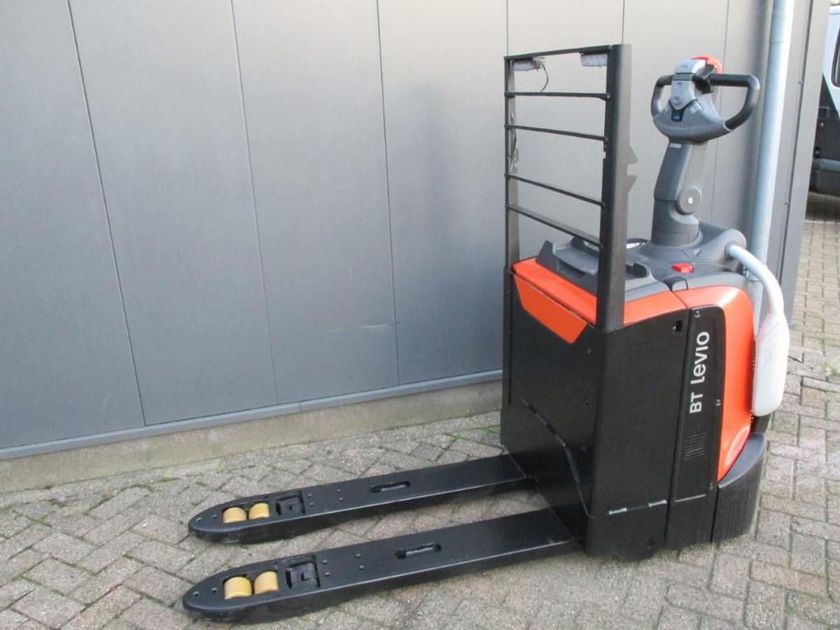 Refurbished 2018 TOYOTA LPE200 - 1750