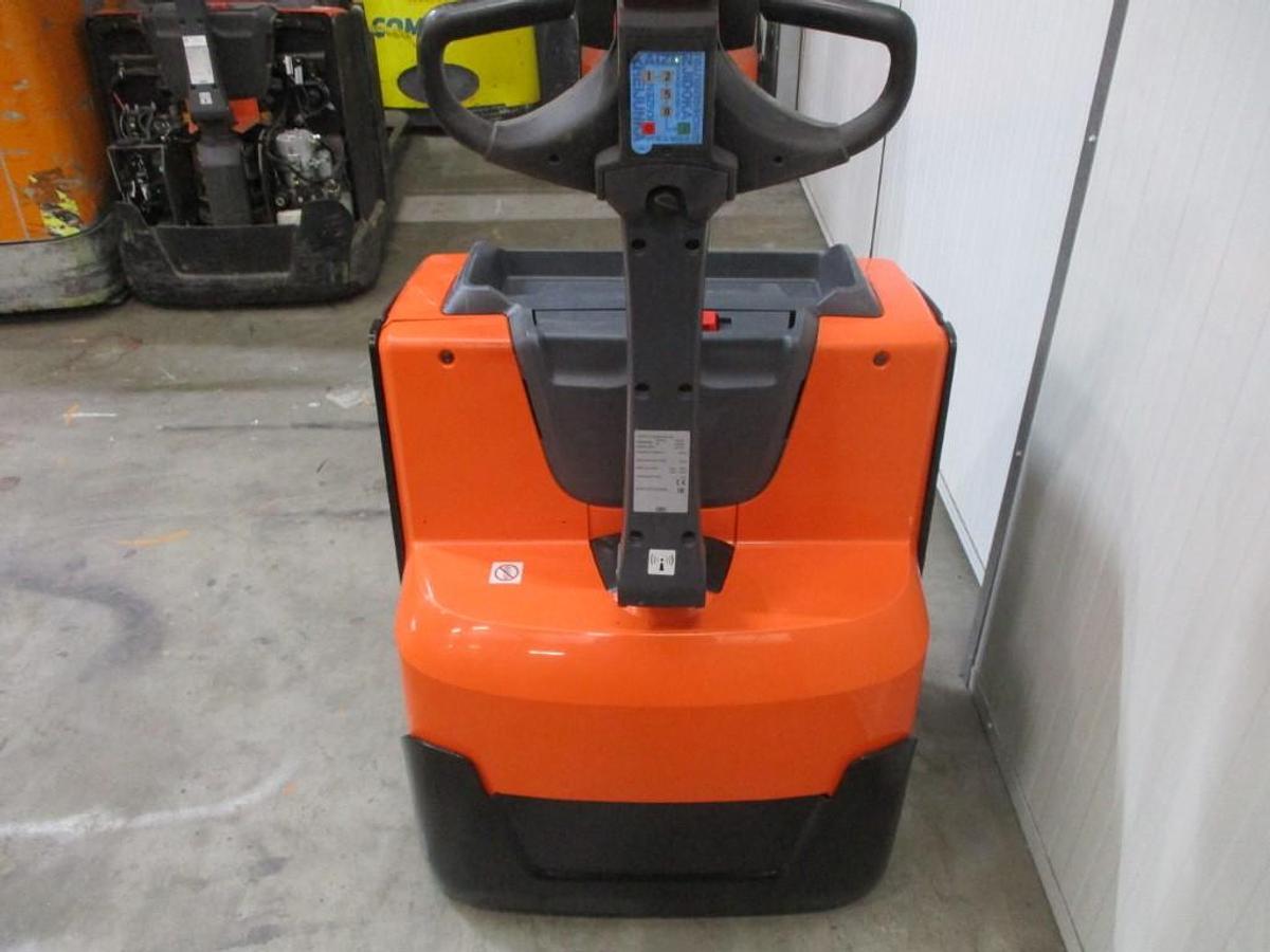 Refurbished 2021 TOYOTA LWE200 - 606