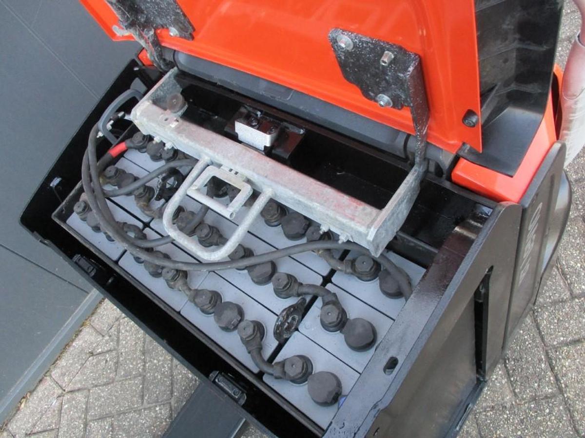 Refurbished 2020 TOYOTA LPE200 - 1975