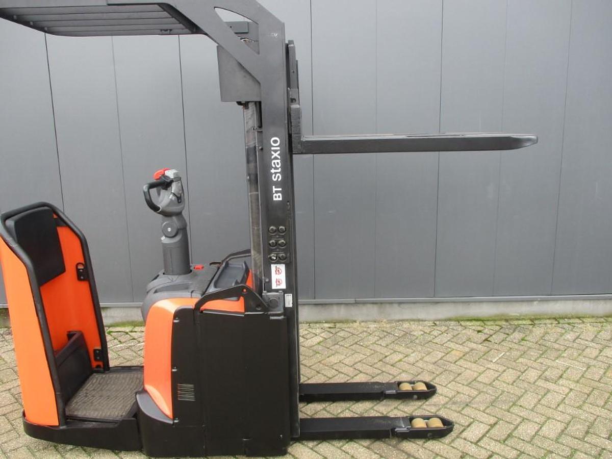 Refurbished 2016 TOYOTA SPE120 triplex - 2414