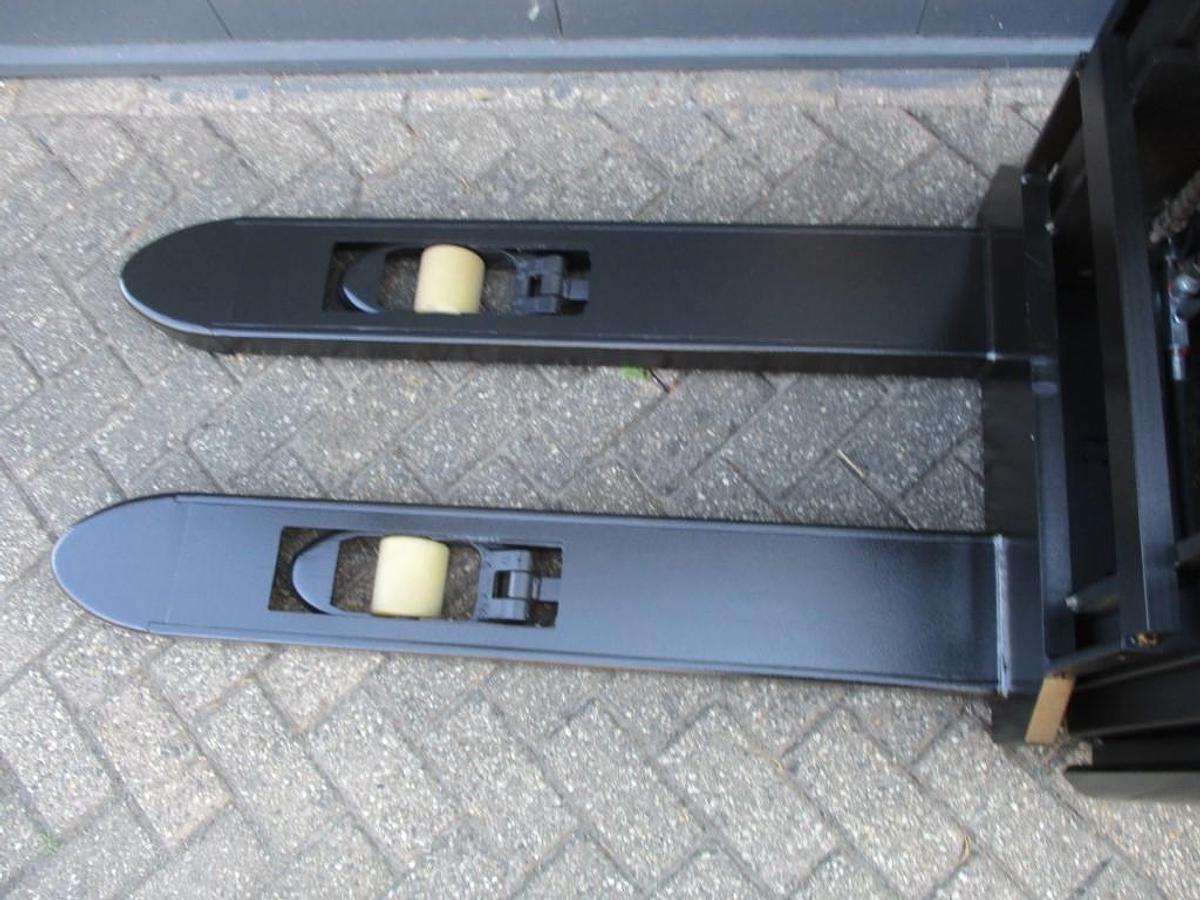 Refurbished 2023 TOYOTA SWE140L - 1509