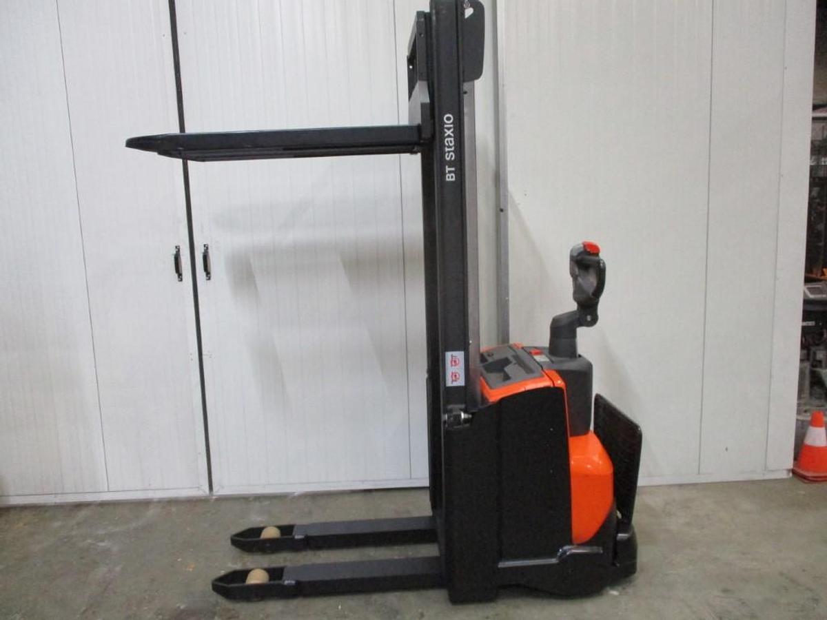 Refurbished 2018 TOYOTA SWE120 - 639