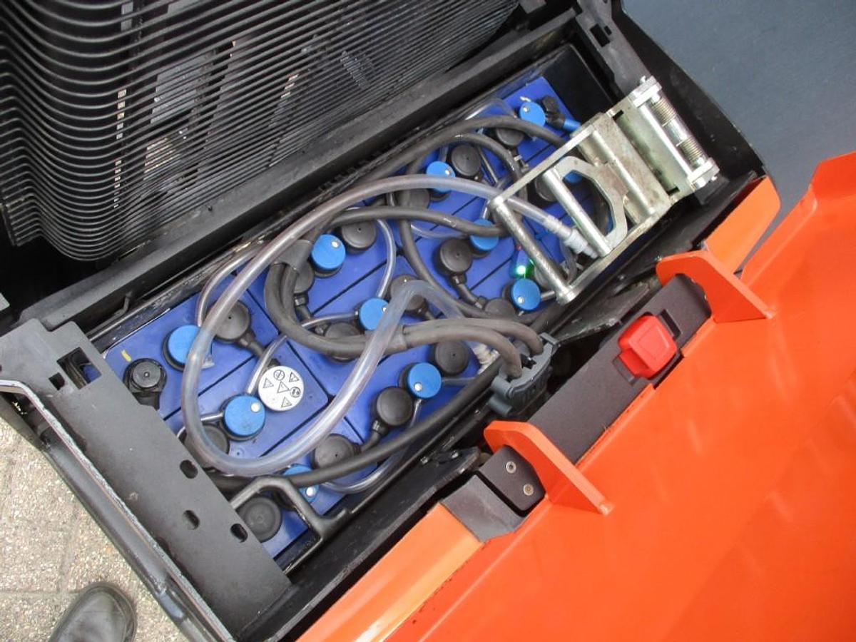 Refurbished 2016 TOYOTA BT SWE140L - 1500
