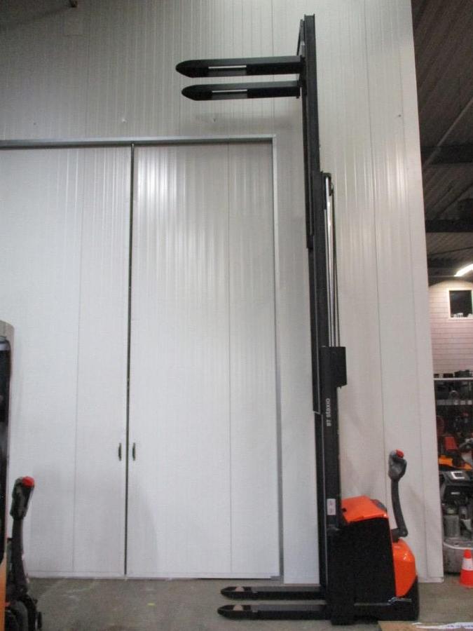 Refurbished 2020 TOYOTA SWE140 triplex - 2061