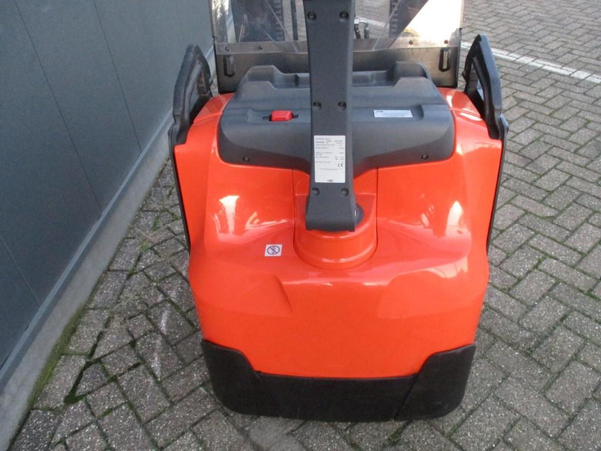 Refurbished 2017 TOYOTA SWE120XR