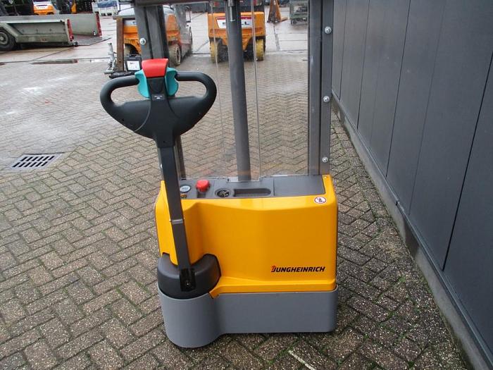 Refurbished 2020 Jungheinrich EJC M10
