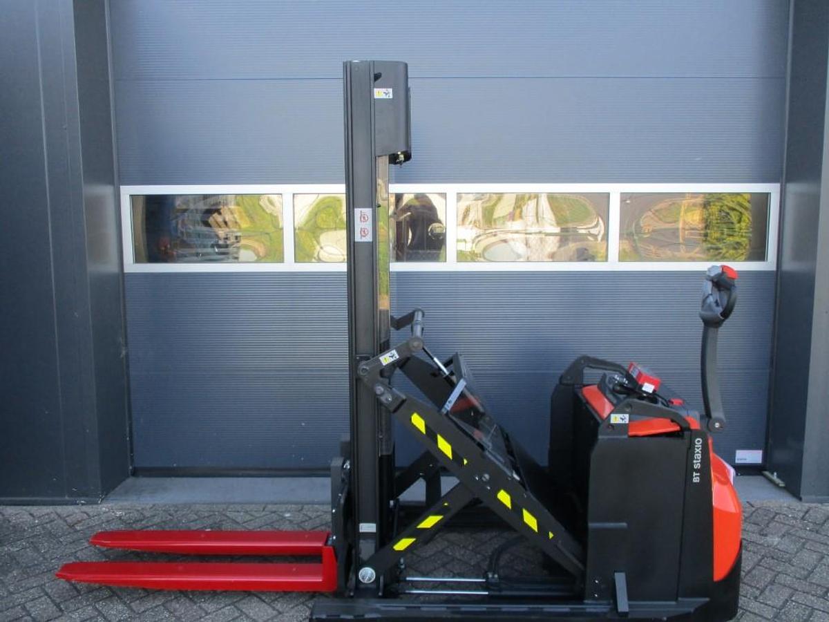 Refurbished 2024 TOYOTA SWE120XR  - 133