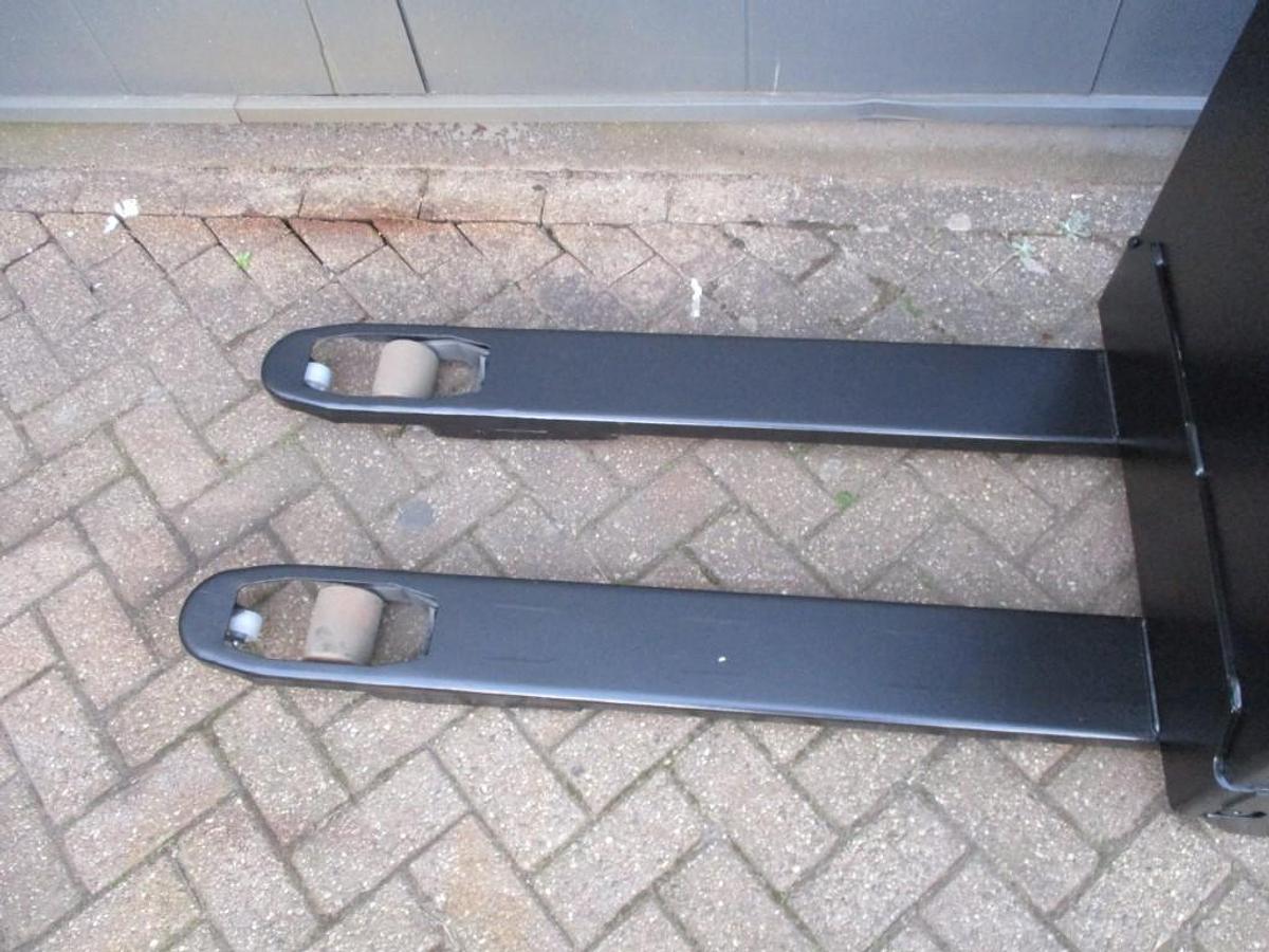 Refurbished 2019 TOYOTA LWE140 - 651