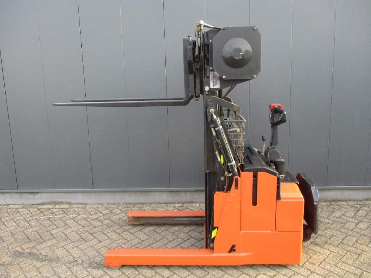 Refurbished 2011 BT TOYOTA RWE120 - 1221