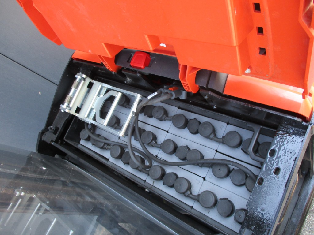 Refurbished 2023 TOYOTA SWE140L - 1509