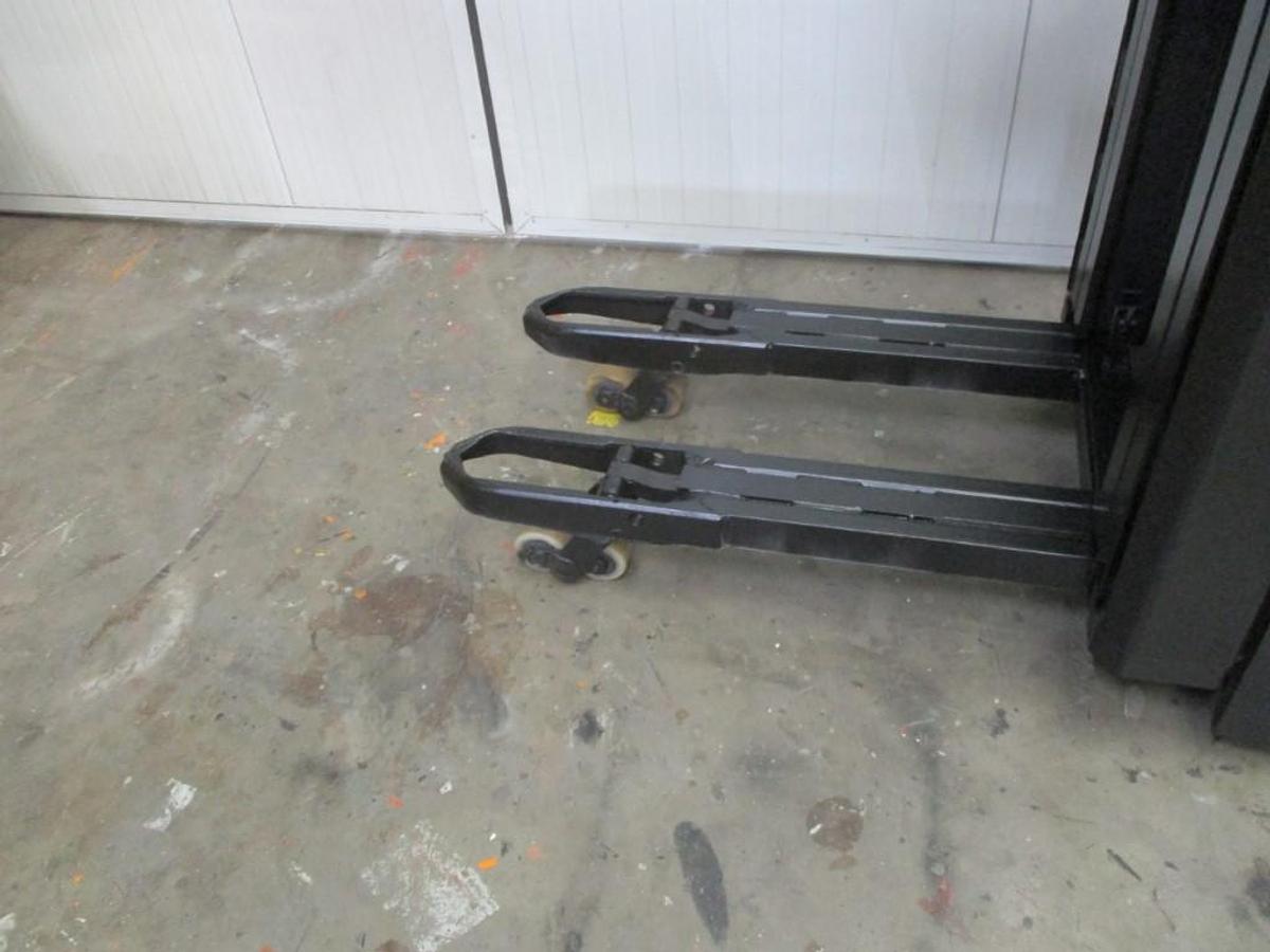 Refurbished 2017 TOYOTA SWE 145 triplex - 2256