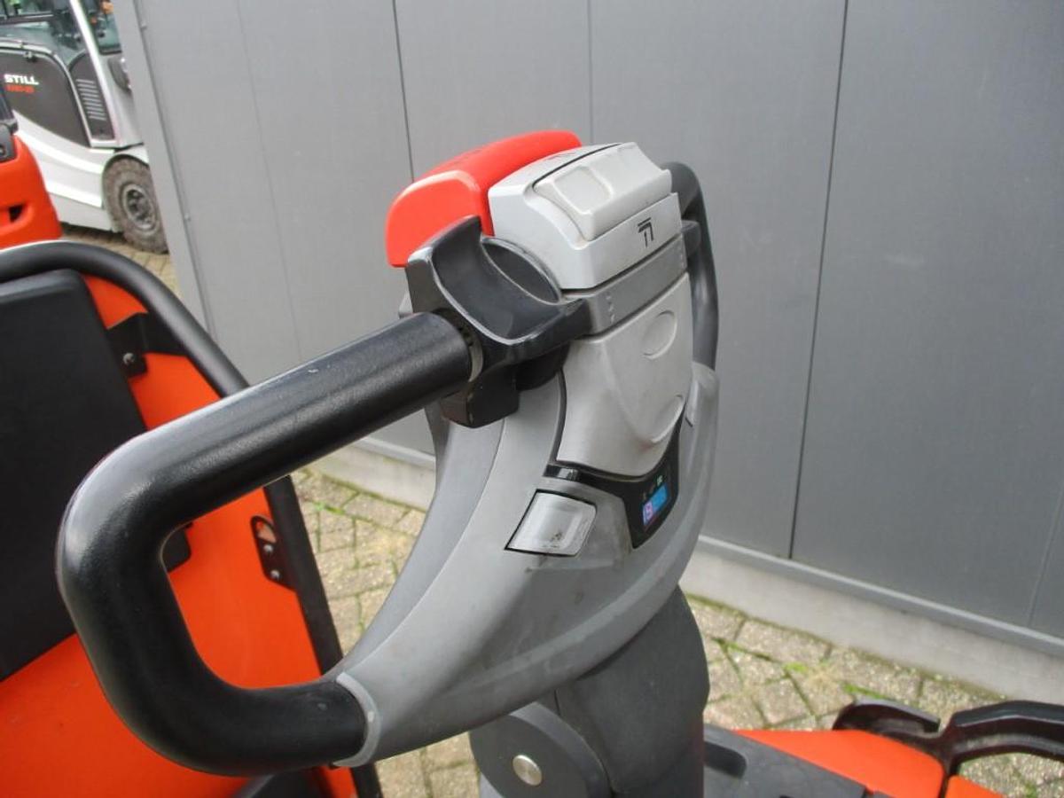 Refurbished 2016 TOYOTA SPE120 triplex - 2414