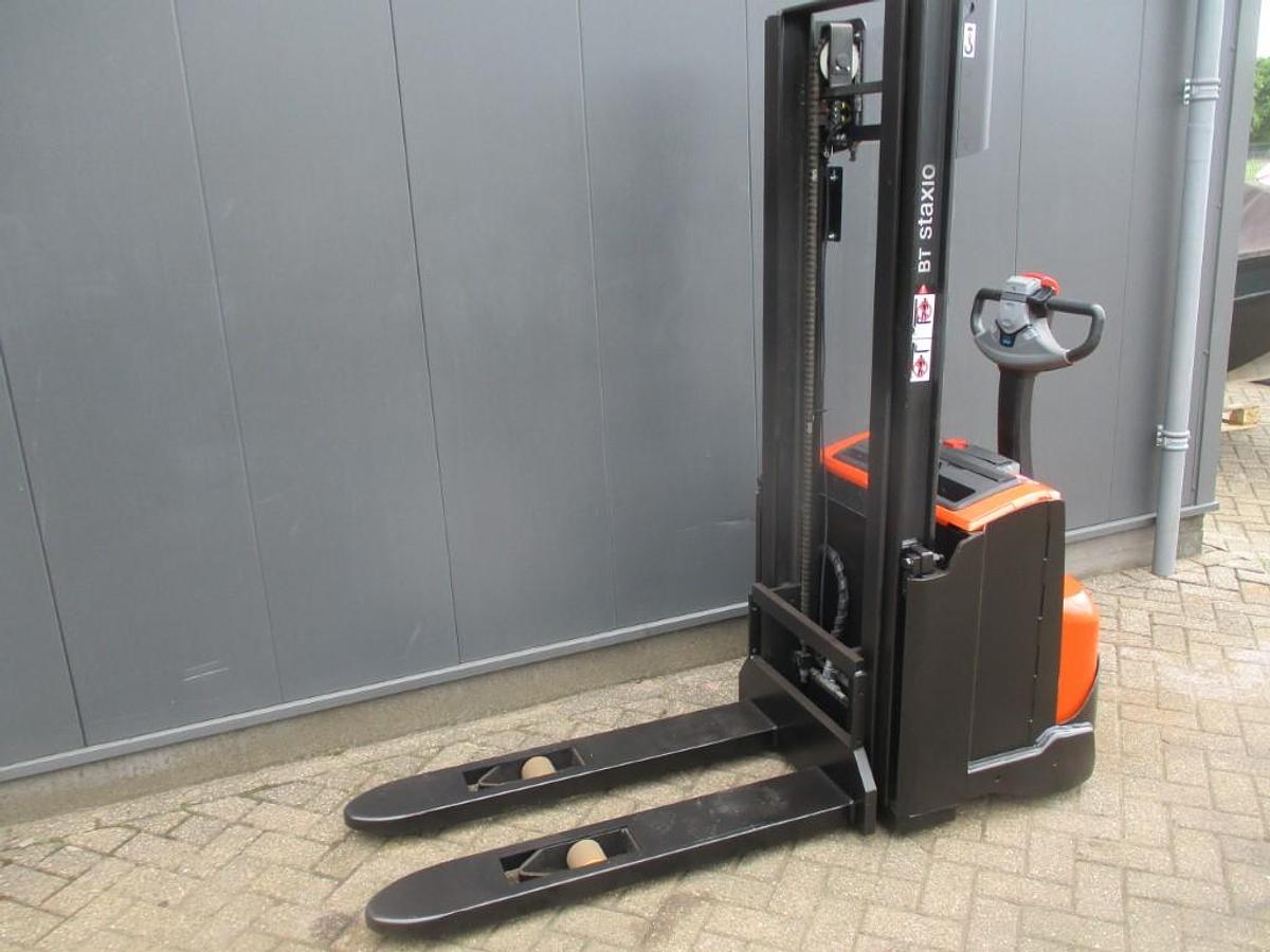 Refurbished 2018 TOYOTA SWE 120 - 1136