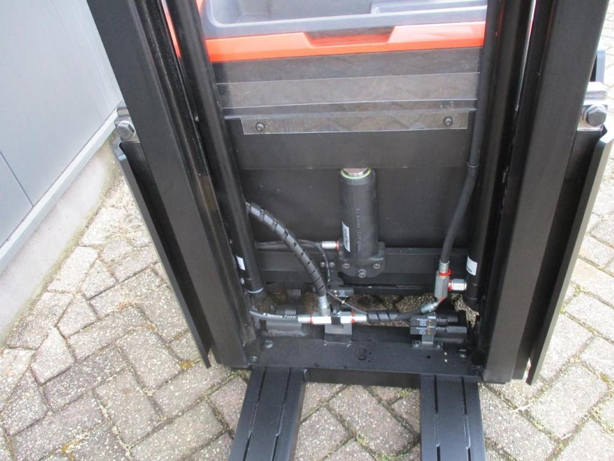 Refurbished 2018 TOYOTA SWE140L - 678