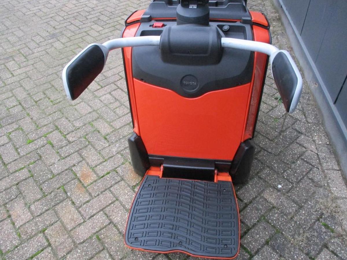 Refurbished 2020 TOYOTA LPE200 - 1552