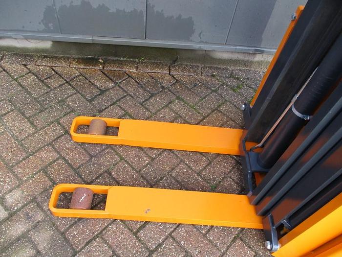 Used 2013 STILL EGV S14