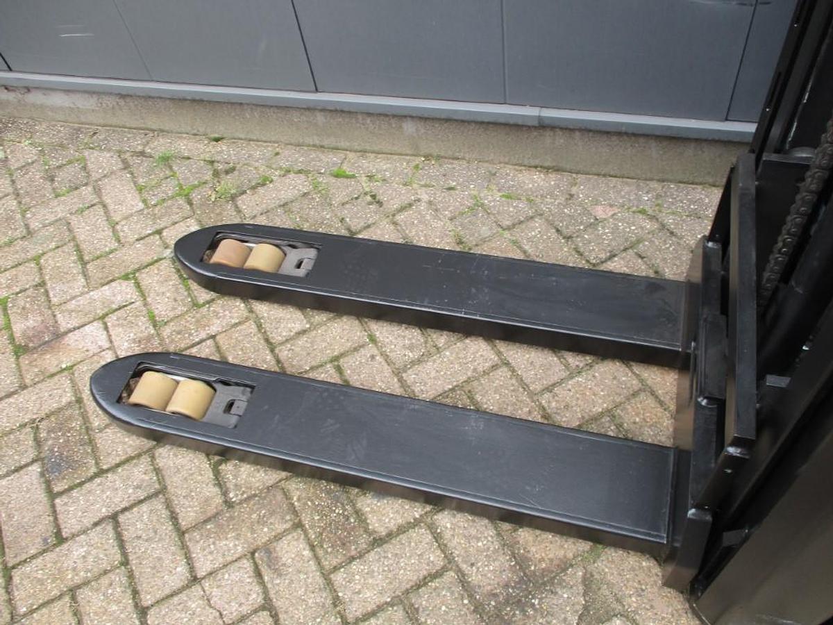 Refurbished 2016 BT SPE200D