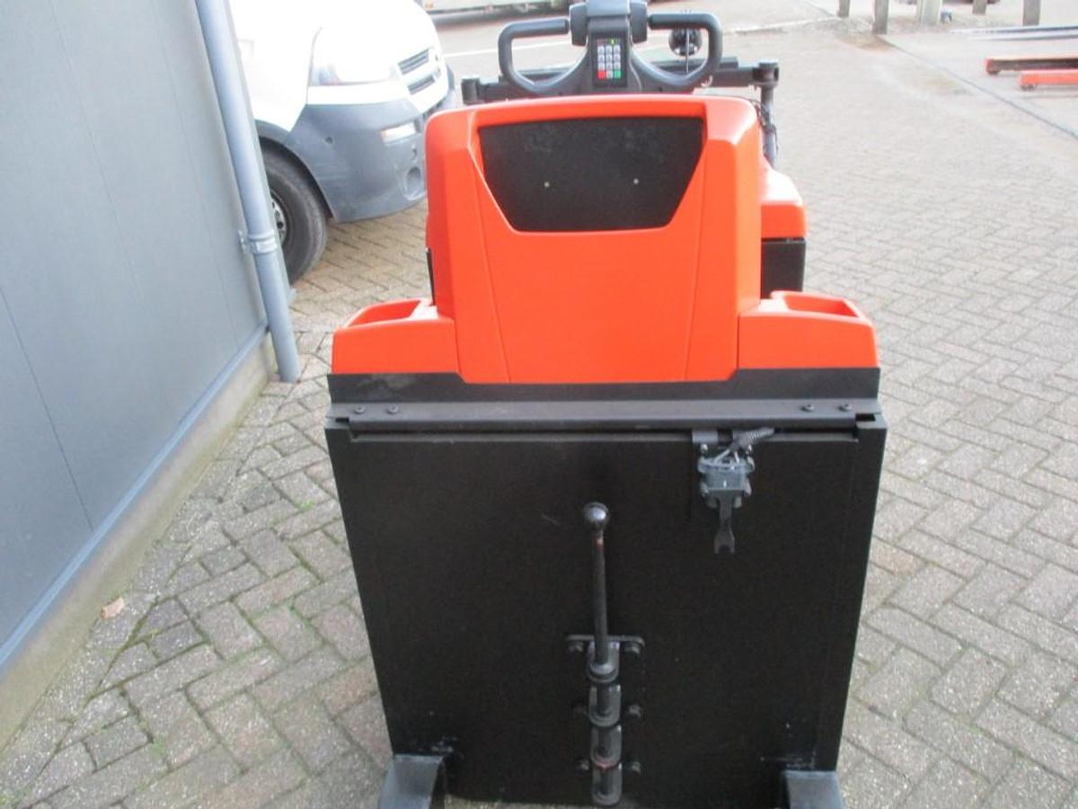 Refurbished 2018 TOYOTA TSE300 Tracto - 2652