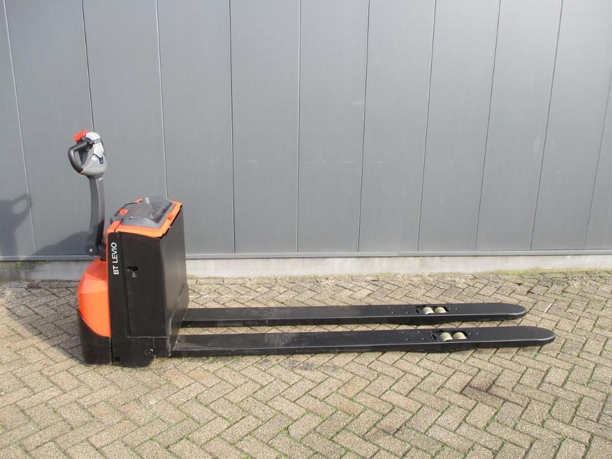 Refurbished 2023 TOYOTA LWE200 - 1957