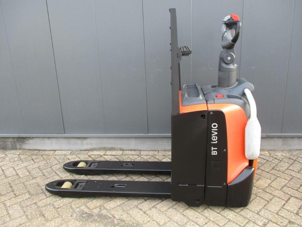Refurbished 2019 TOYOTA LPE200 - 2202