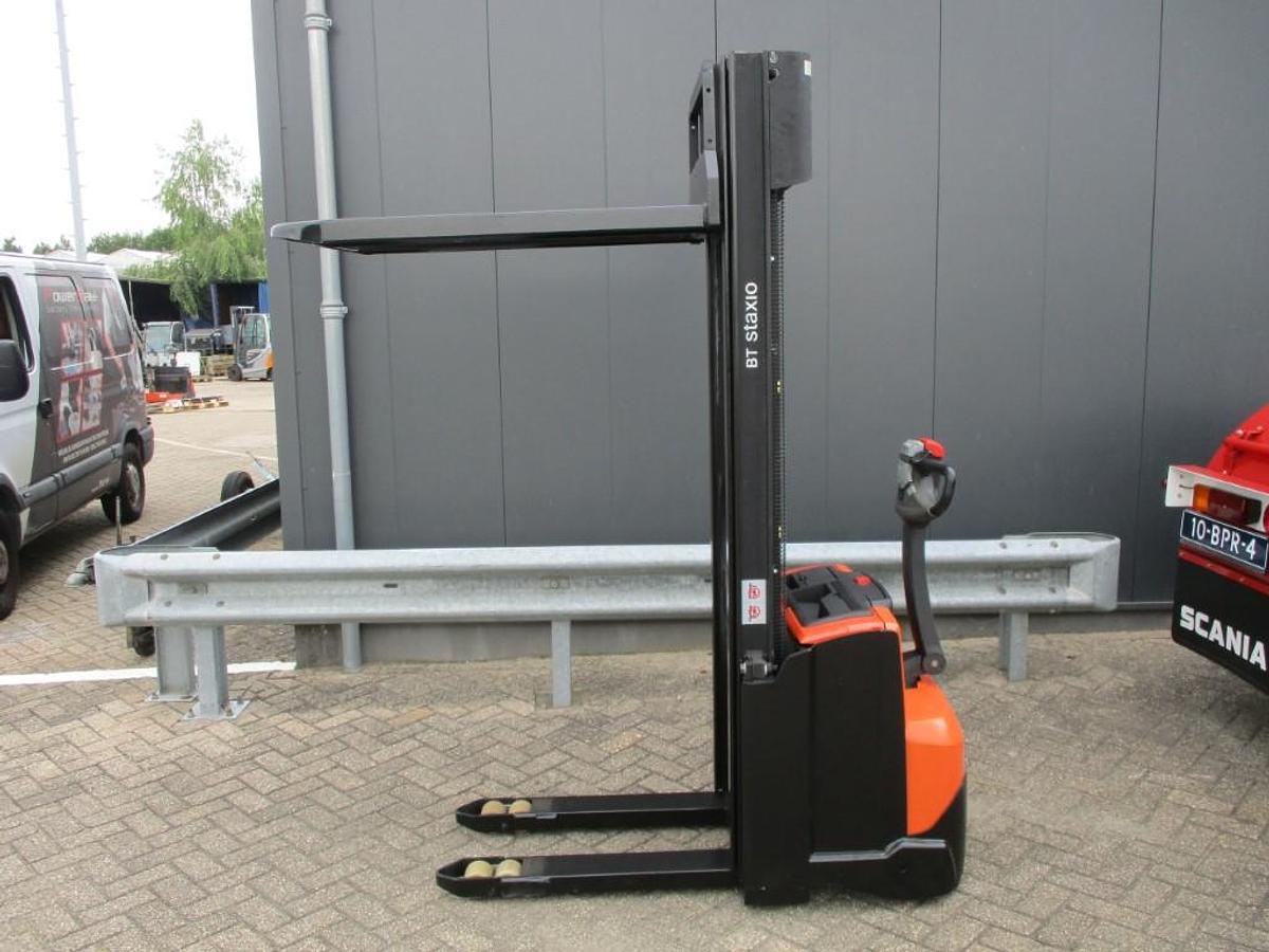 Refurbished 2017 TOYOTA SWE140 - 784