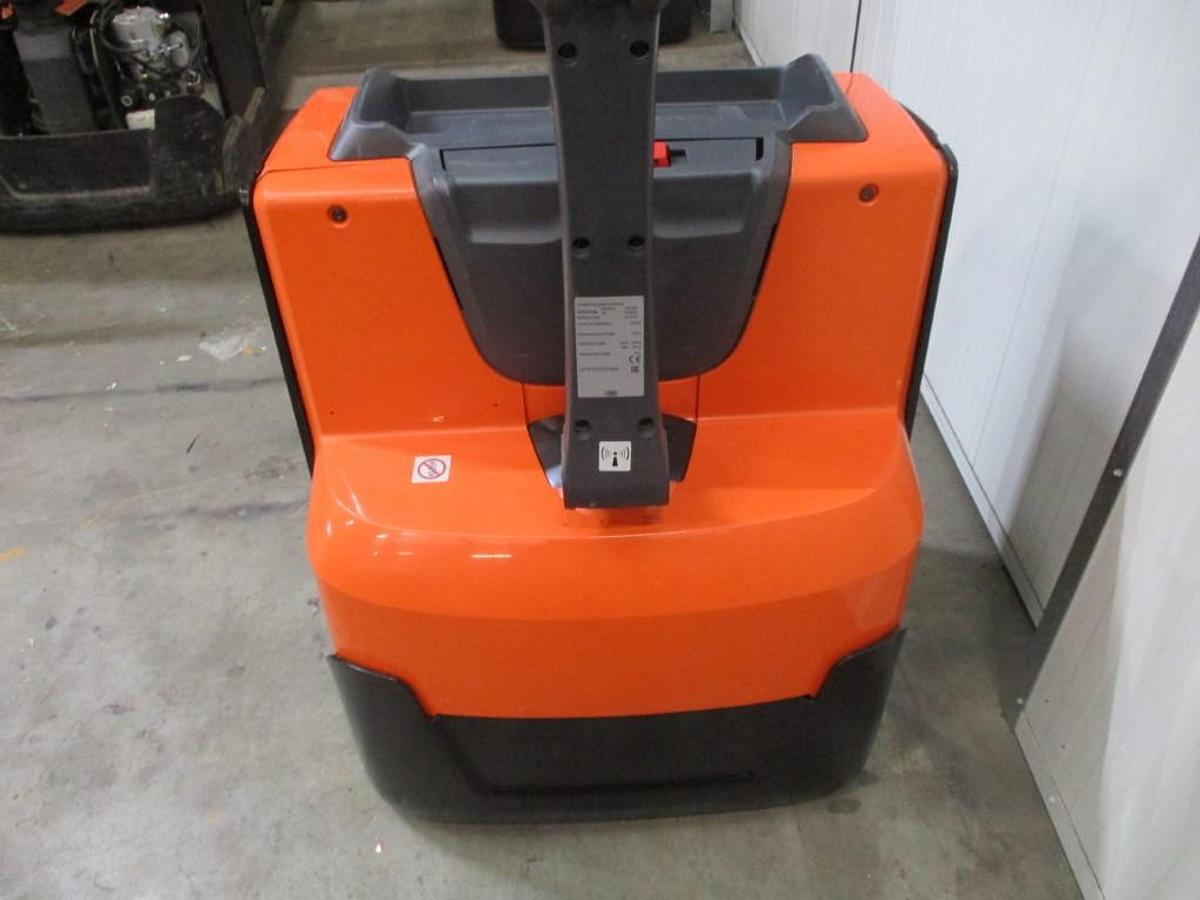 Refurbished 2021 TOYOTA LWE200 - 578