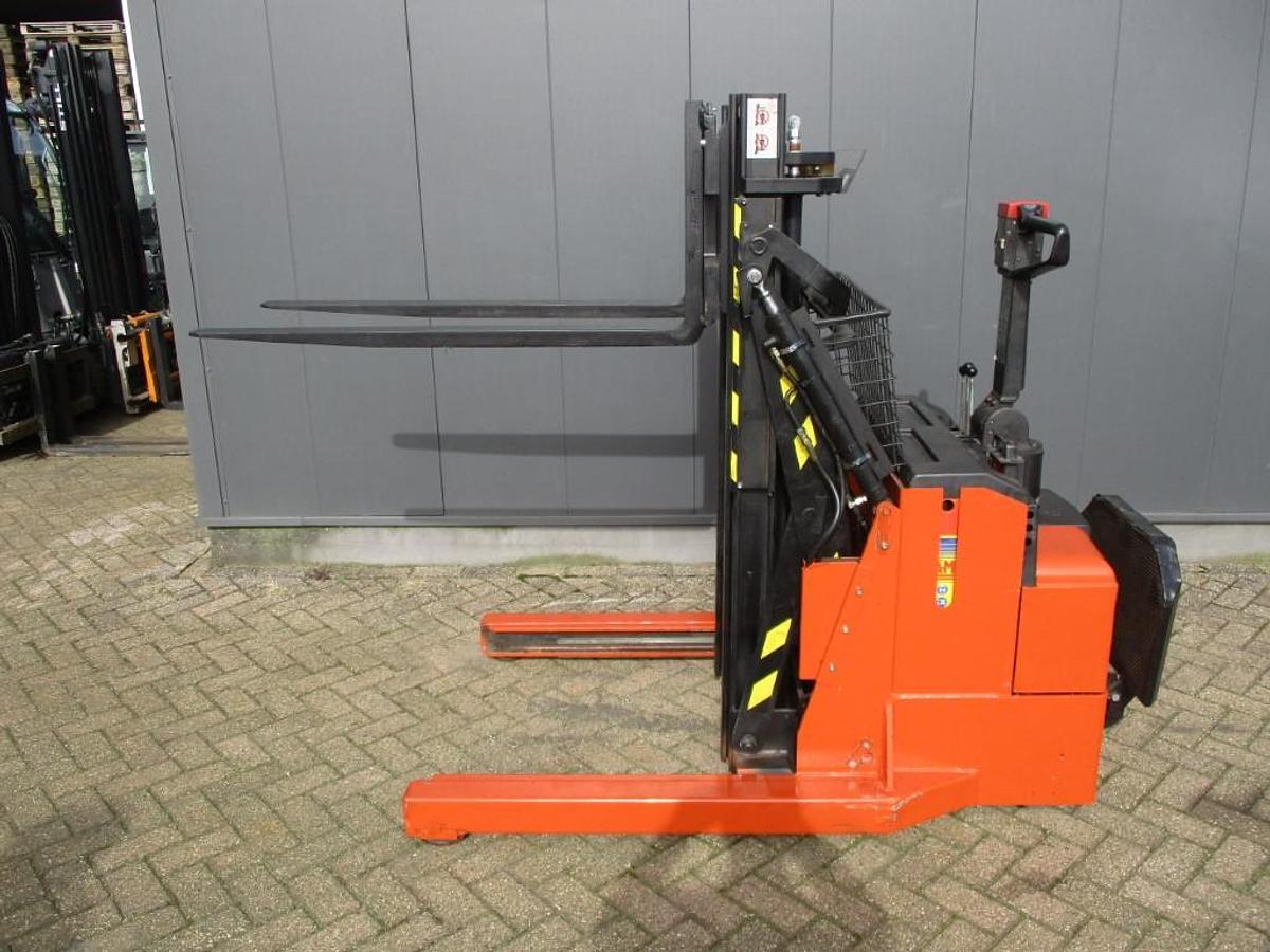 Refurbished 2011 BT TOYOTA RWE120 - 5424