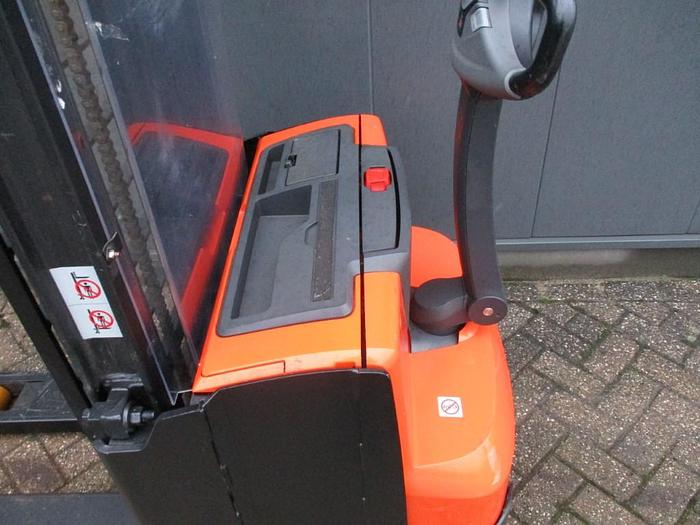 Used 2017 BT SWE100