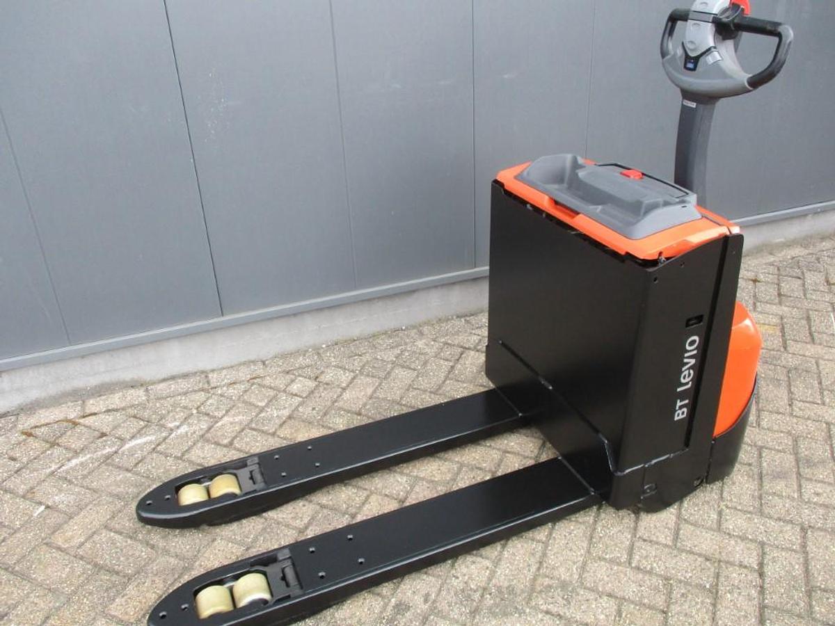 Refurbished 2019 TOYOTA LWE 200 - 1024