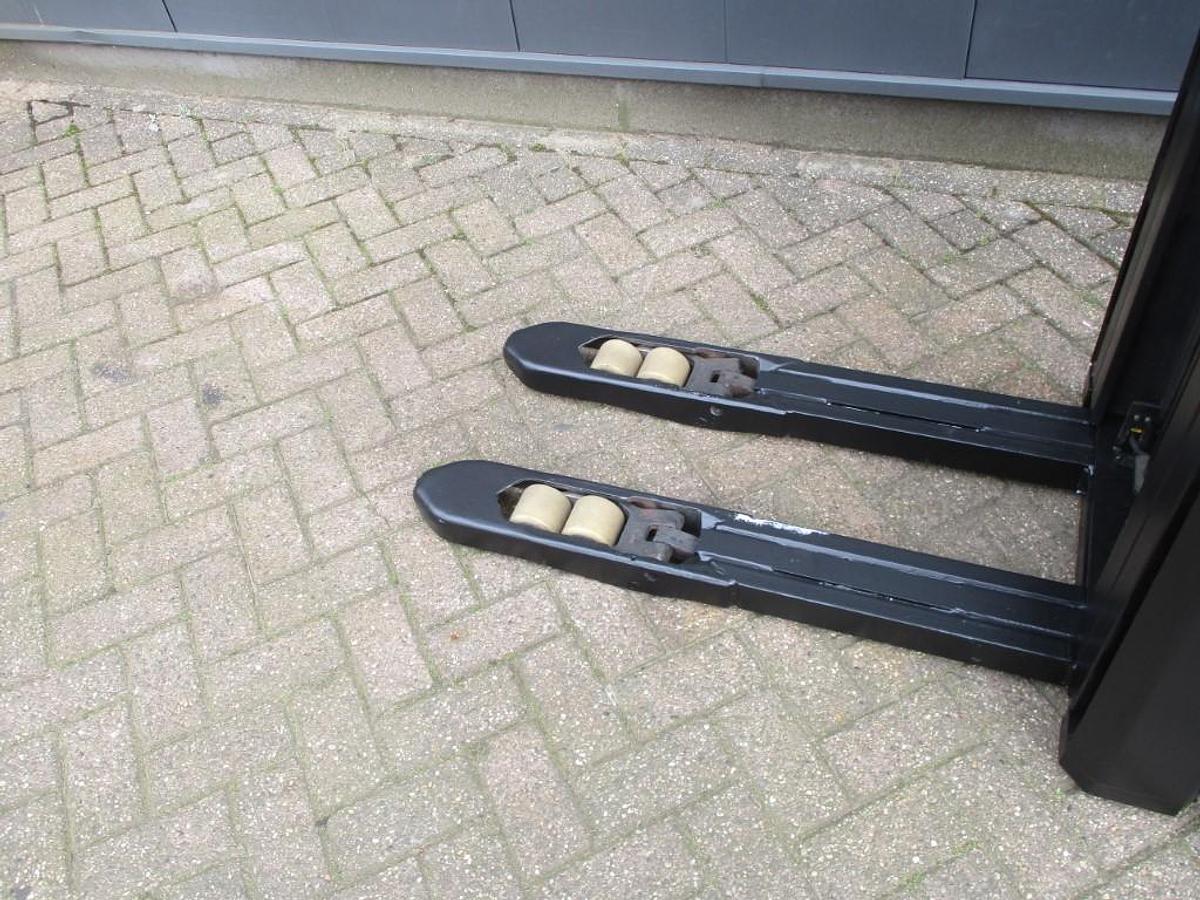 Refurbished 2019 TOYOTA SWE140L triplex - 2161