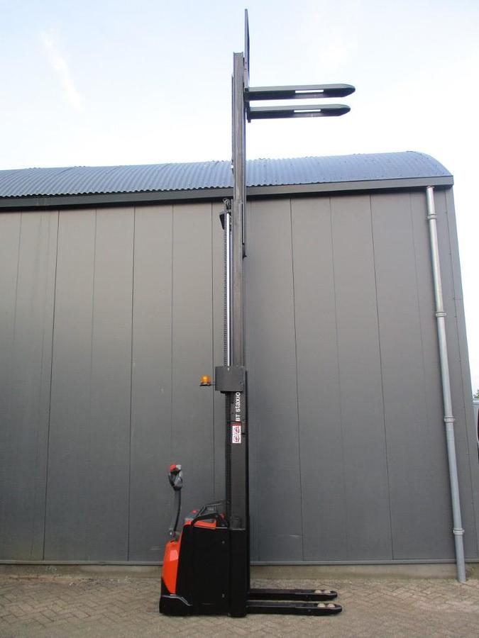 Refurbished 2018 TOYOTA SWE160L triplex - 1551