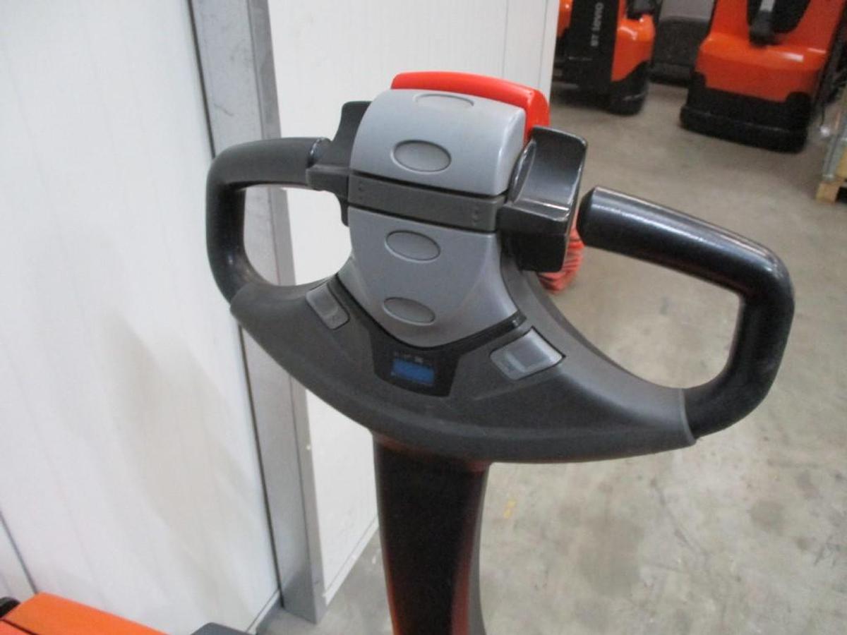 Refurbished 2016 TOYOTA BT LWE140 - 793