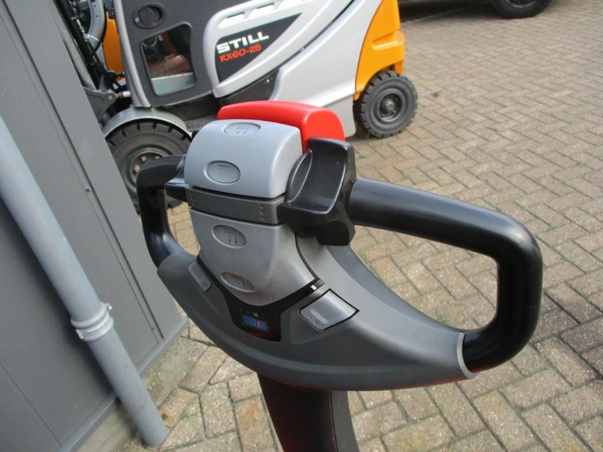 Refurbished 2015 TOYOTA BT SWE 080L - 1101