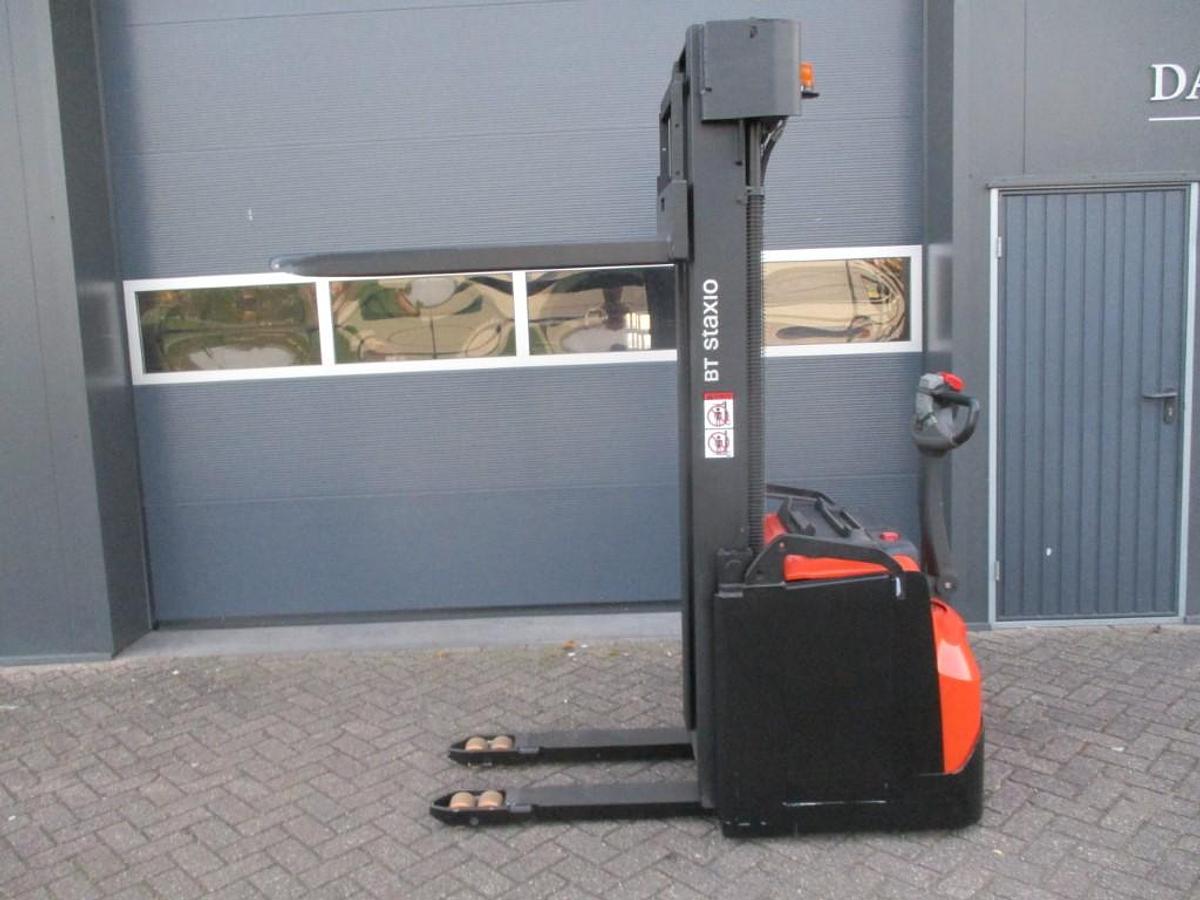 Refurbished 2017 TOYOTA SWE 160 triplex - 2058