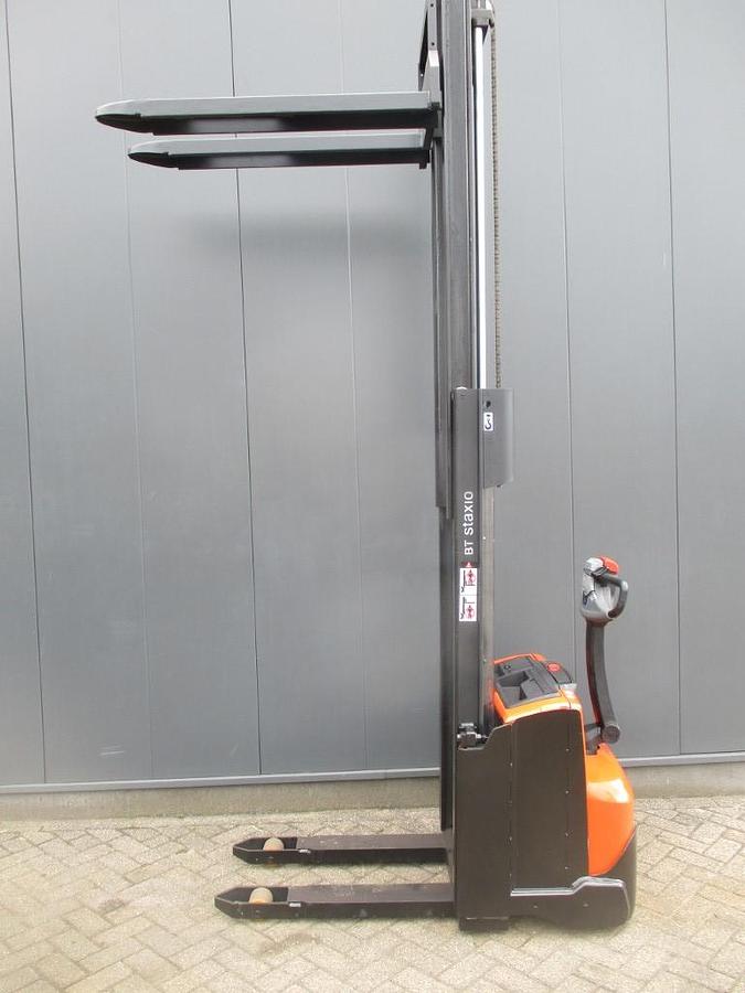 Refurbished 2018 TOYOTA SWE 120 - 1136