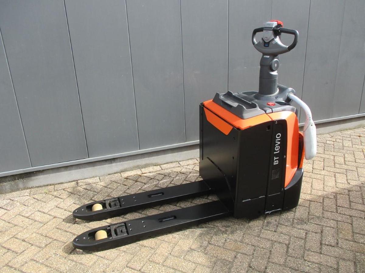 Refurbished 2020 TOYOTA LPE200 - 1975
