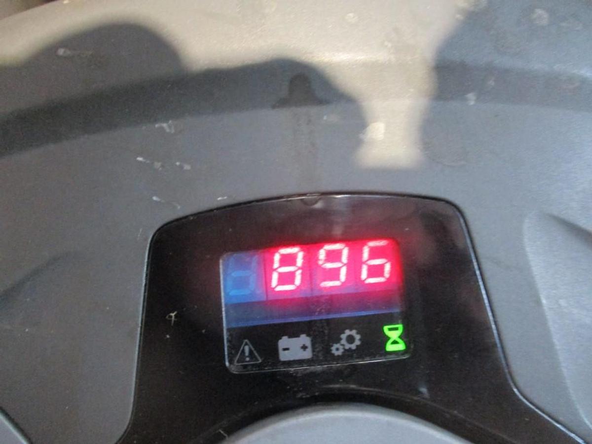 Refurbished 2017 TOYOTA SWE 120L triplex - 896