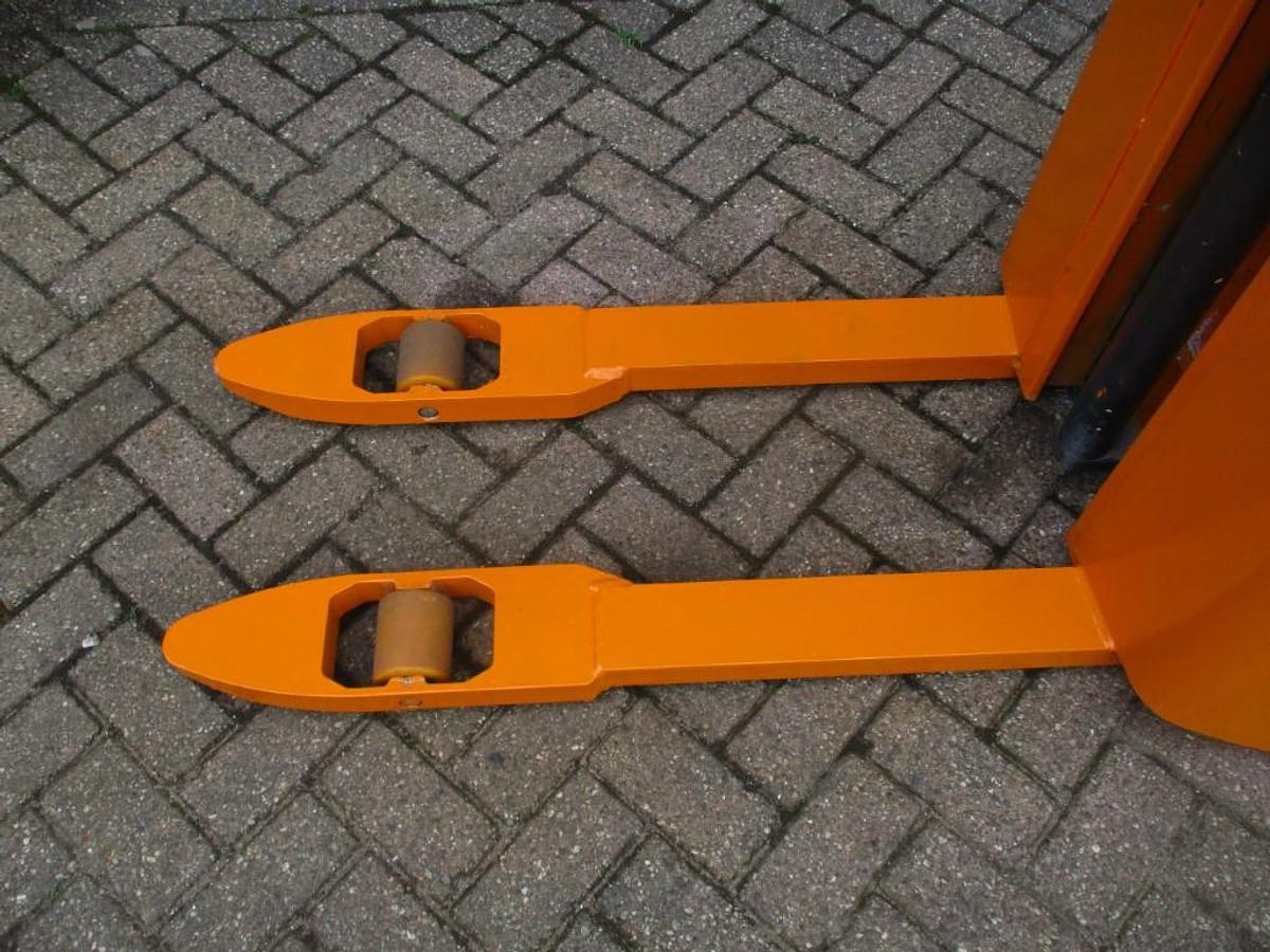 Refurbished 2003 STILL EGV 12 - 1659