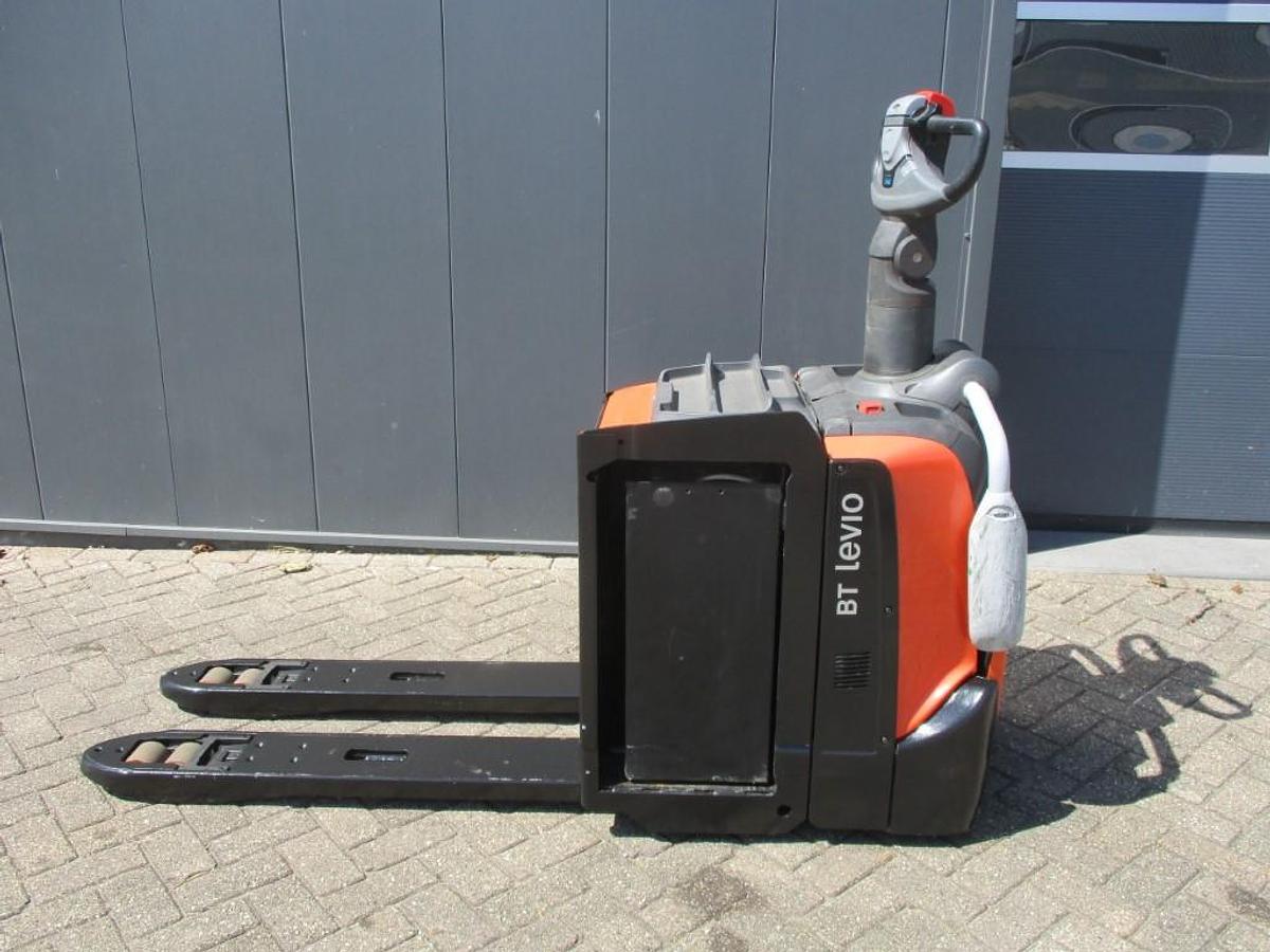 Refurbished 2016 TOYOTA BT LPE200 - 2241