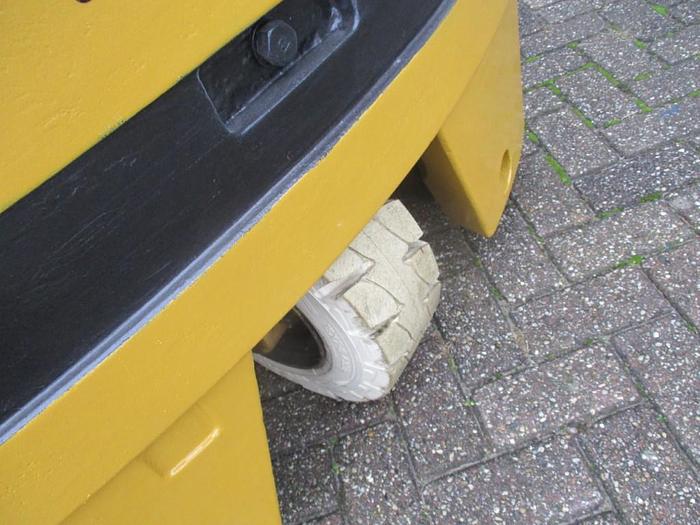 Refurbished 2000 Caterpillar F30