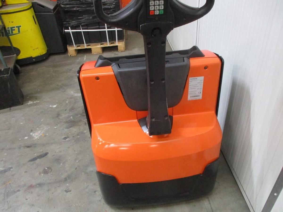 Refurbished 2016 TOYOTA BT LWE140 - 793