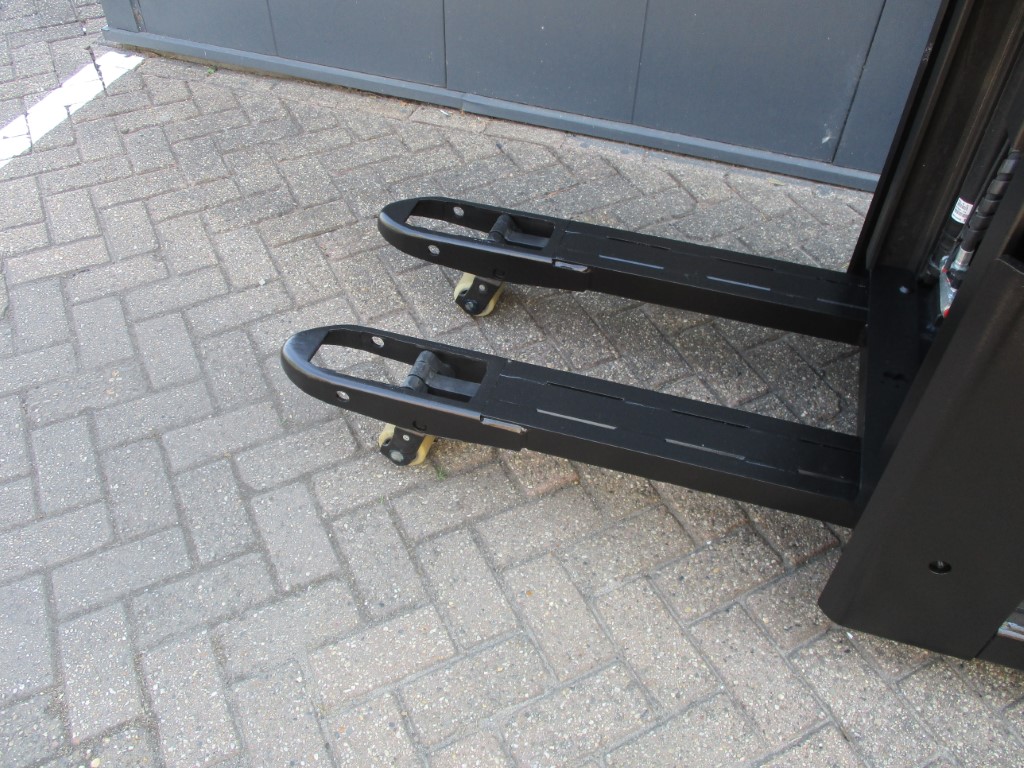Refurbished 2023 TOYOTA SWE140L - 1199