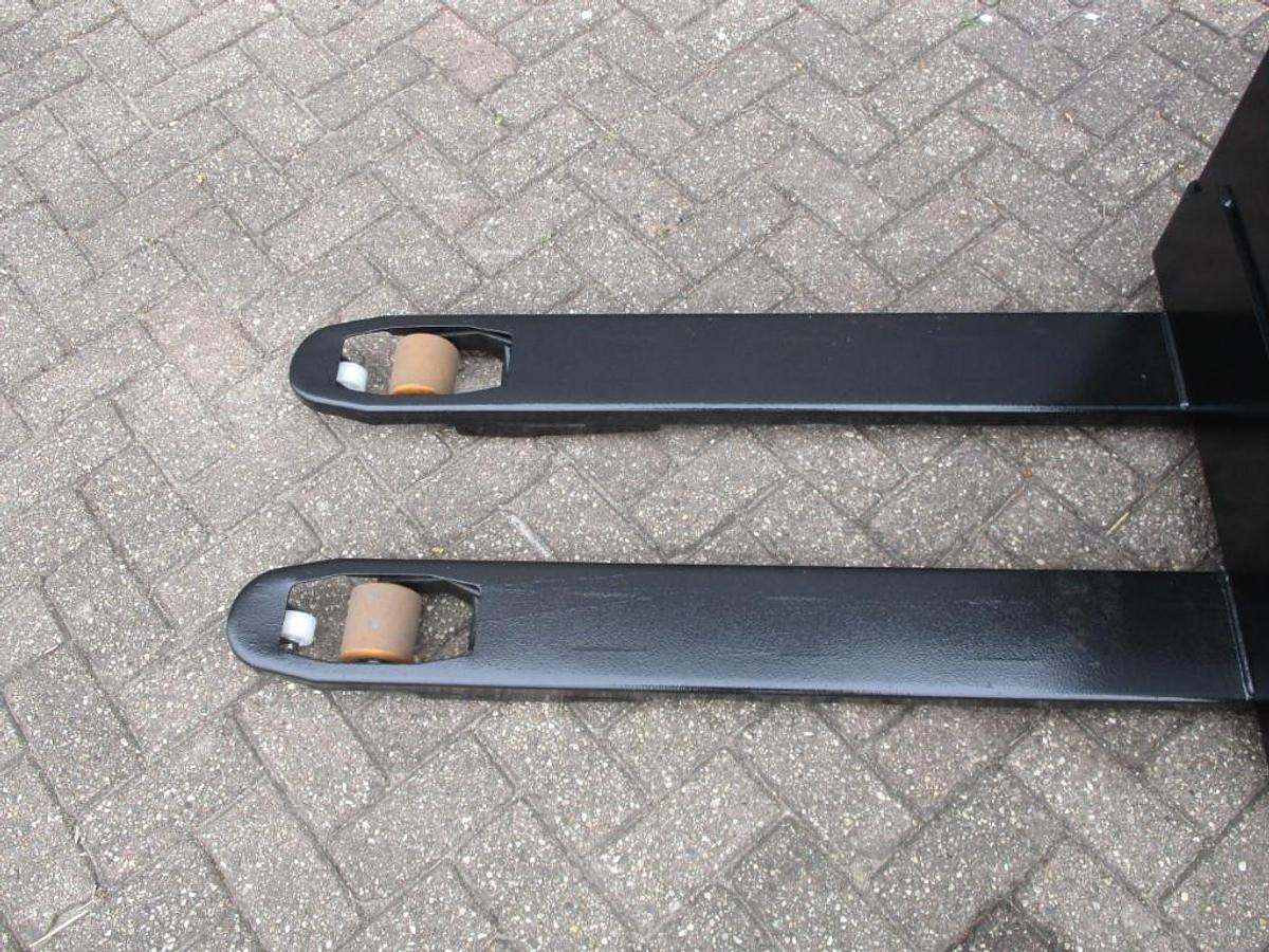 Refurbished 2020 TOYOTA LWE140 - 352