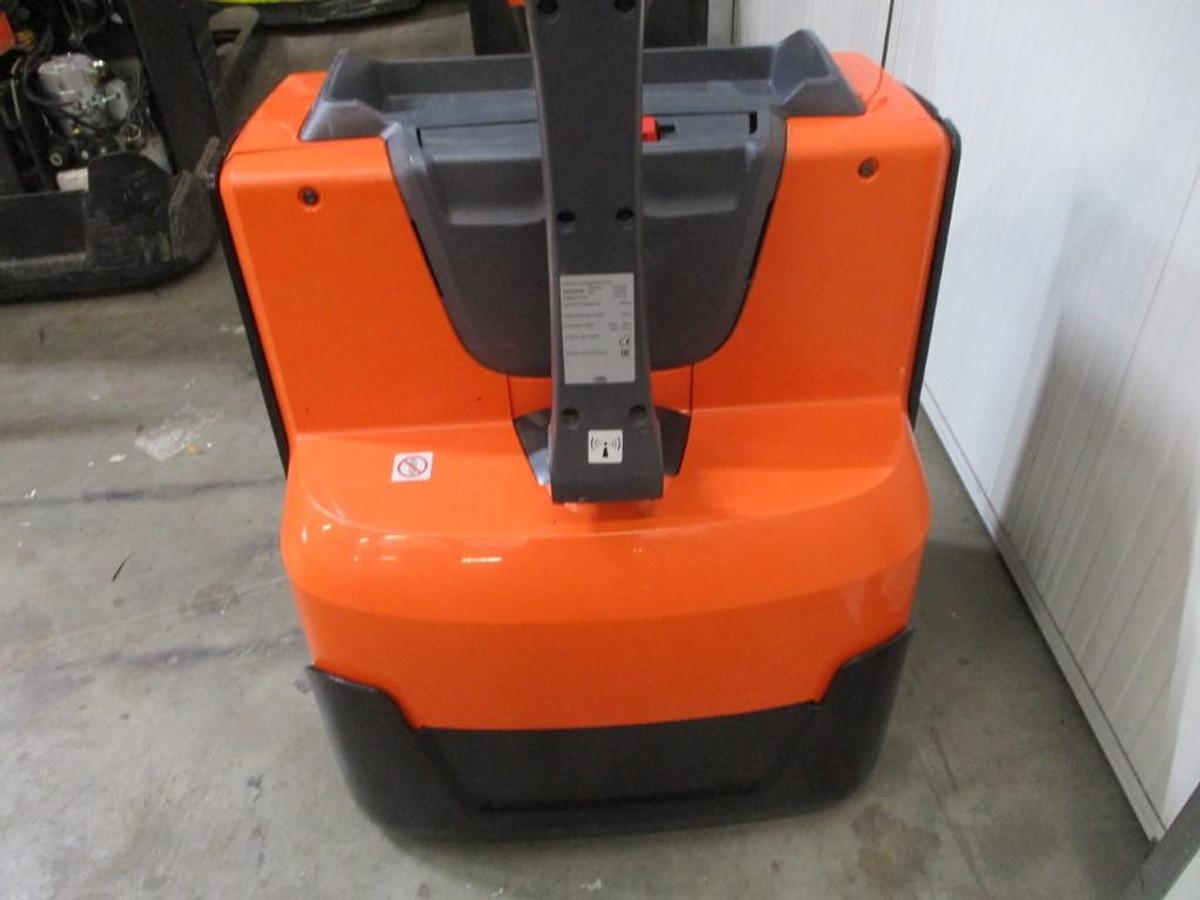 Refurbished 2021 TOYOTA LWE200 - 616