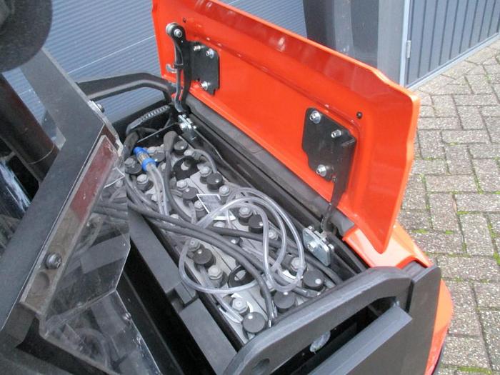 Refurbished 2018 TOYOTA SWE 120XR