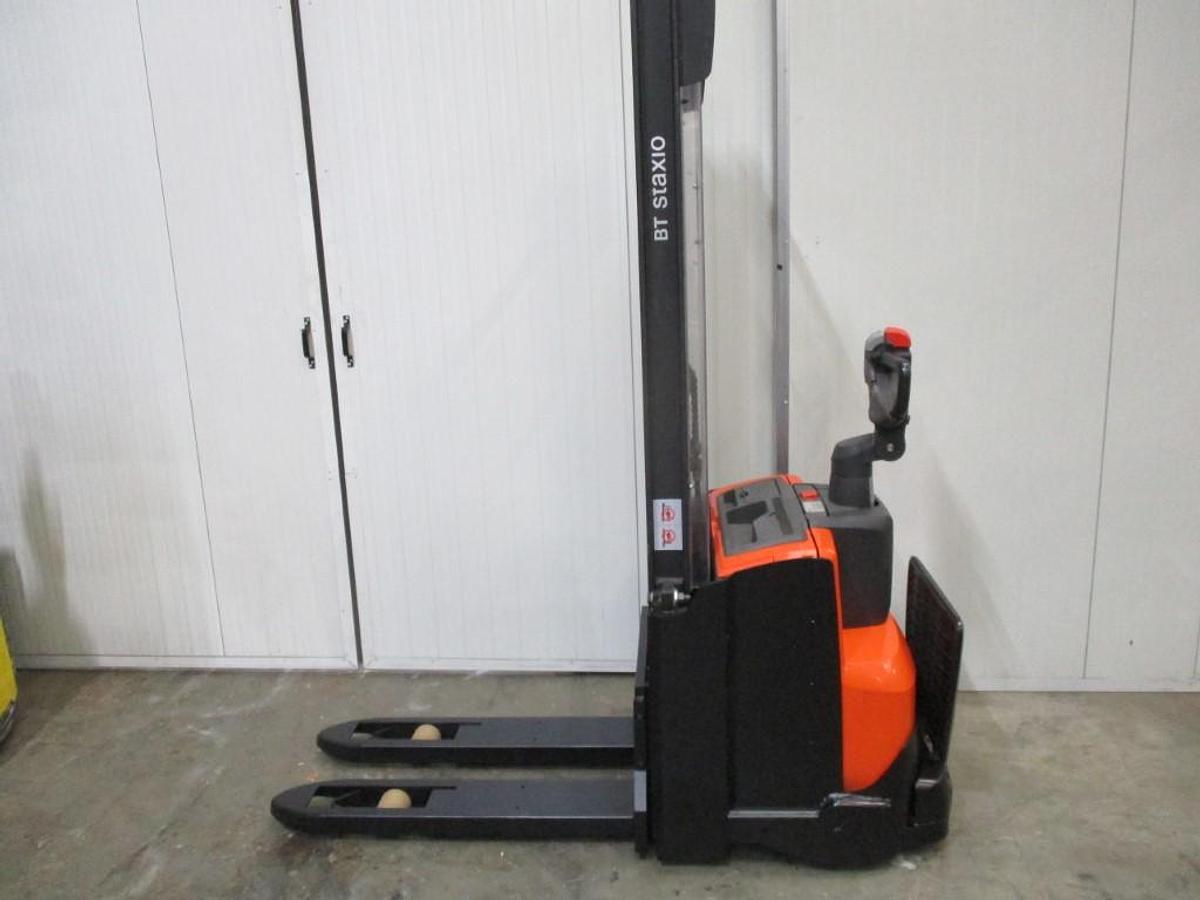 Refurbished 2018 TOYOTA SWE120 - 639